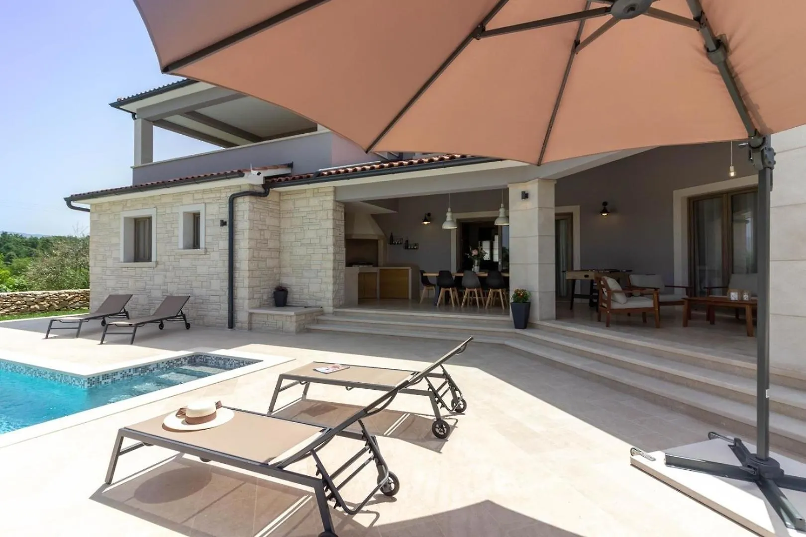 Ferienhaus Mit Privatpool Fuer 8 Personen Ca 200 Qm In Sumber, Istrien Binnenland Von Istrien Croatia