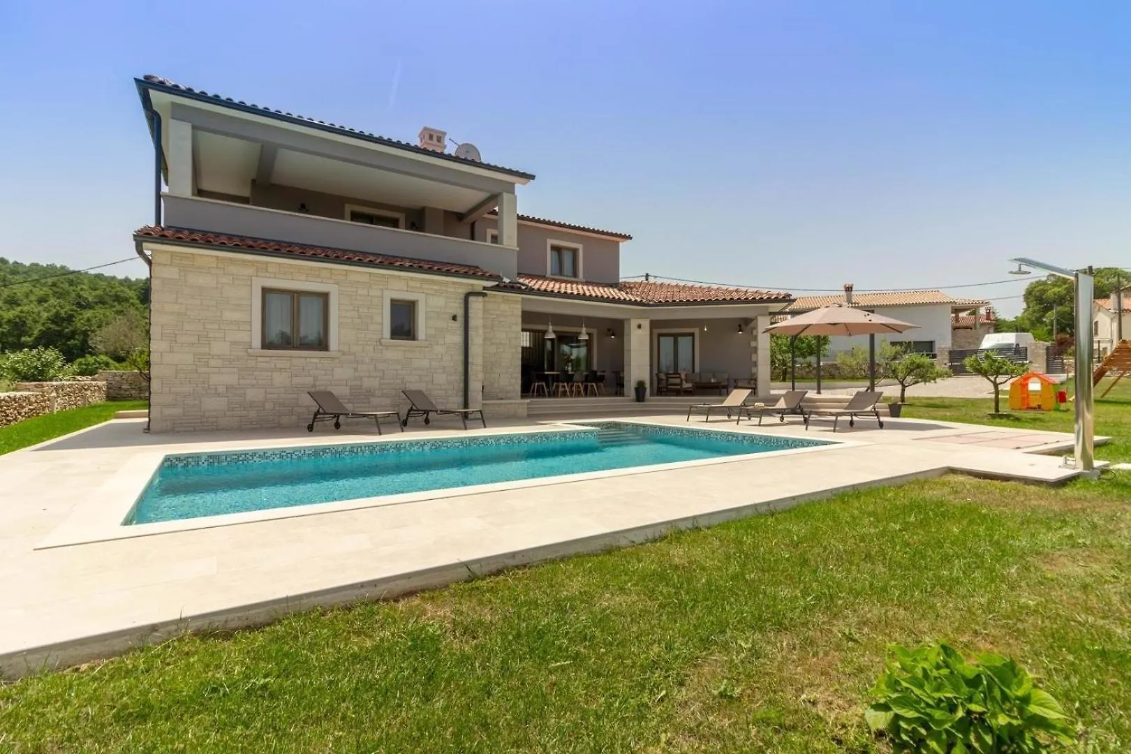 Ferienhaus Mit Privatpool Fuer 8 Personen Ca 200 Qm In Sumber, Istrien Binnenland Von Istrien 0*, Sumber